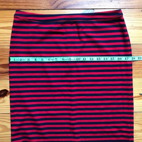 Tinley Road Red and Navy Striped Skirt, EUC, M - Picture 6 of 11